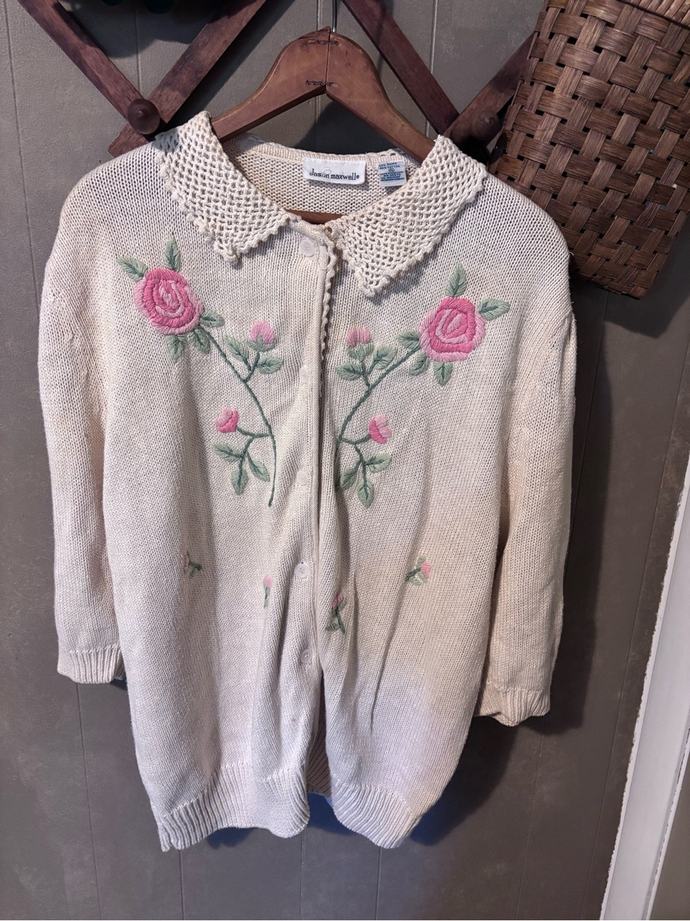 jason maxwell Cream Cardigan with Pink Rose Embroidery